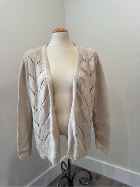 Light weight cardigan